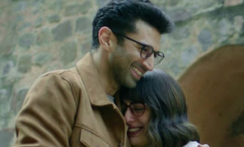 Aditya Roy Kapur 1751256656451 1751256660816.jpg